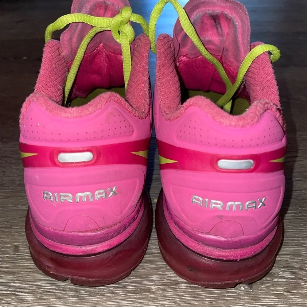 Nike Air Max 2012 Size 4.5 Kids Pink-Light Green Athletic Shoe